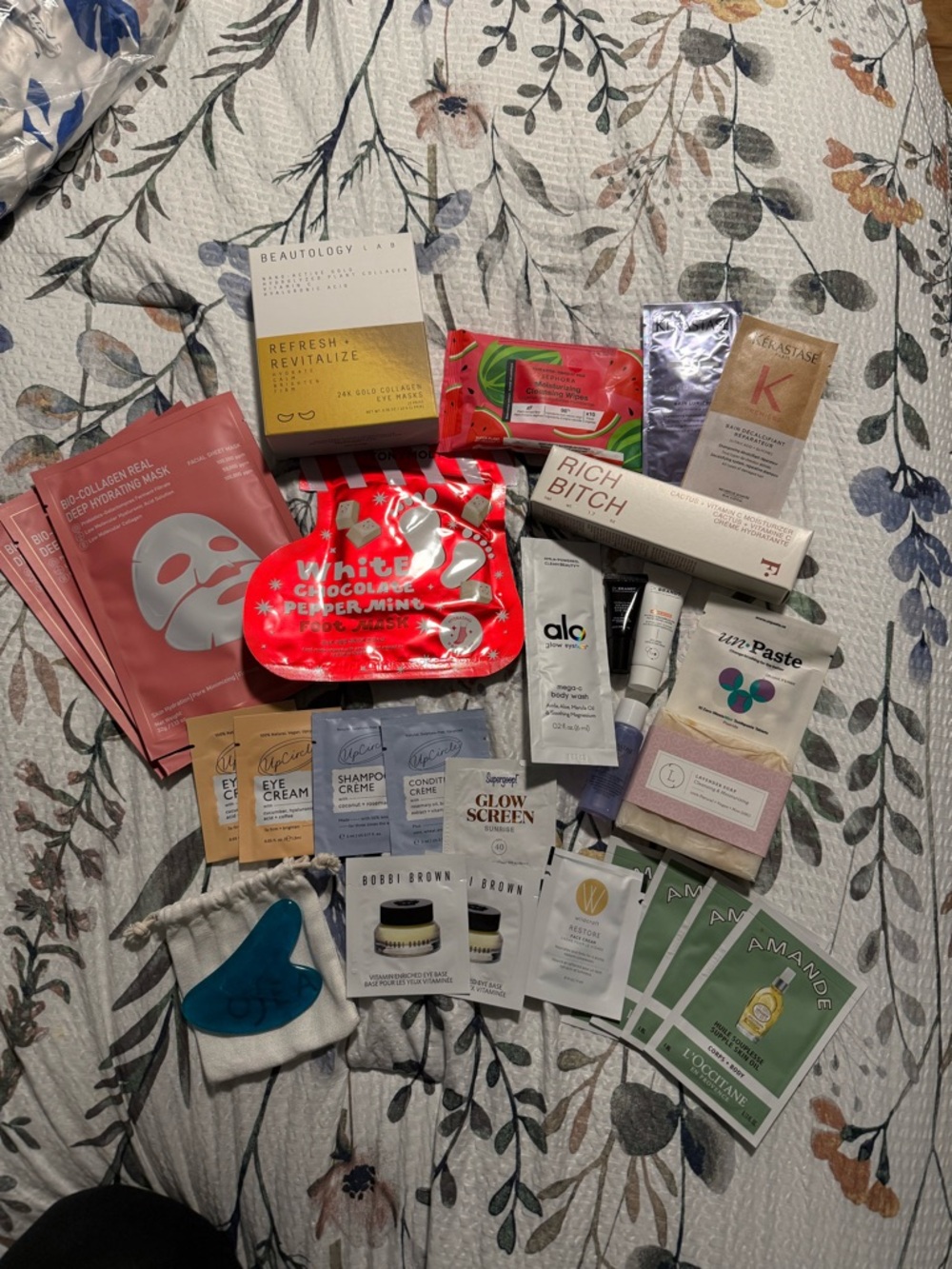 Assorted Skincare Sample Bundle